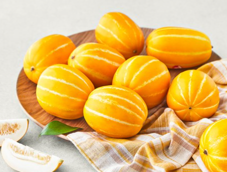 성주 당도선별 꼬마참외 10~16입, 2kg(10~16입), 1개 아삭한식감 단단한과육 제철농산물 여름디저트 가족간식